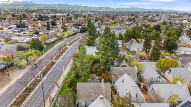 1694 Somerset Place, Antioch, CA 94509