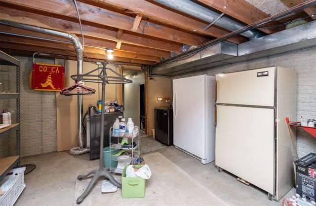 8002 Goodman Drive, Urbandale, IA 50322