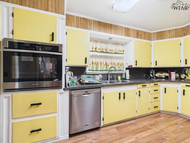 515 N WICHITA, Electra, TX 76360