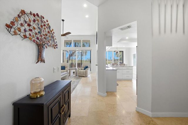55080 Oak Tree A17, La Quinta, CA 92253