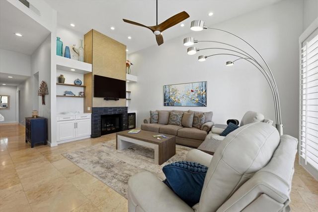 55080 Oak Tree A17, La Quinta, CA 92253