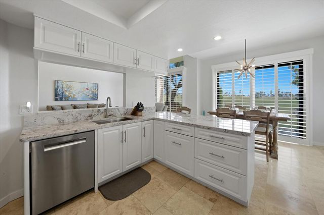 55080 Oak Tree A17, La Quinta, CA 92253