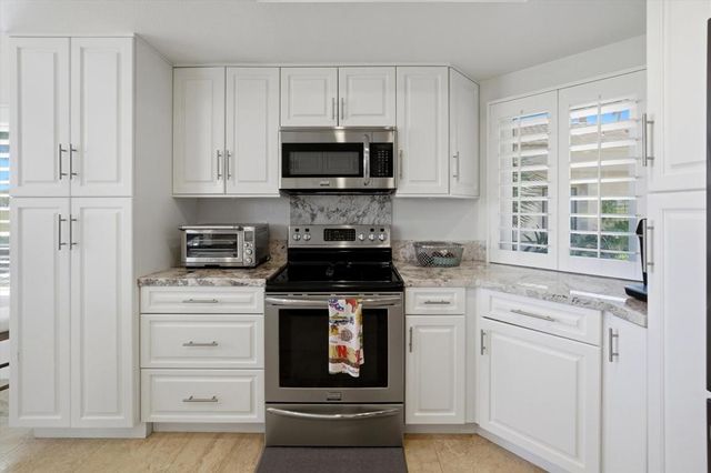 55080 Oak Tree A17, La Quinta, CA 92253