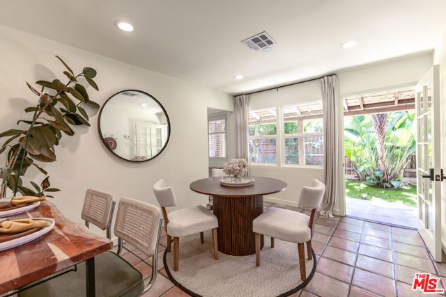 927 Pine Grove Avenue, Los Angeles, CA 90042