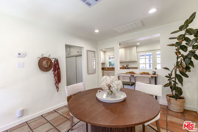 927 Pine Grove Avenue, Los Angeles, CA 90042