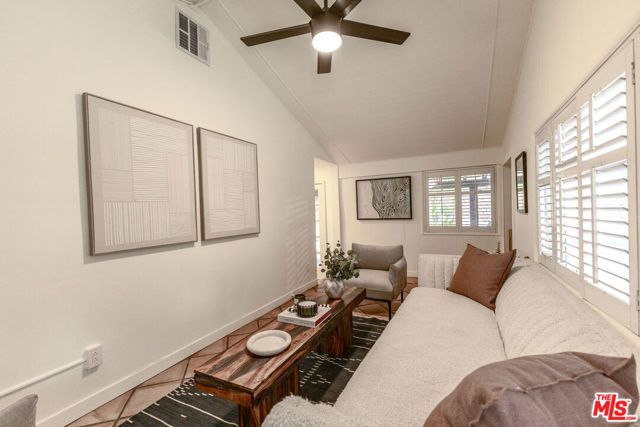 927 Pine Grove Avenue, Los Angeles, CA 90042