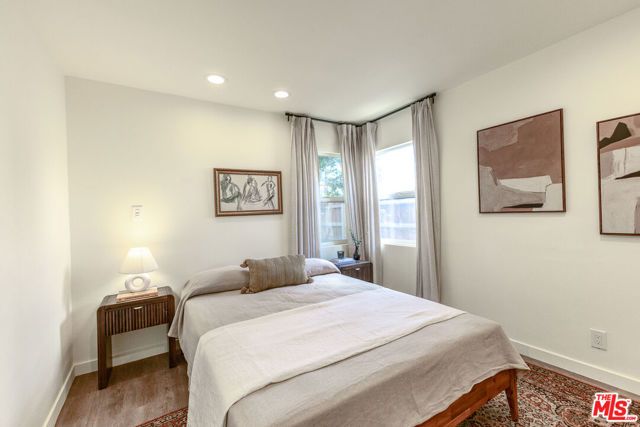 927 Pine Grove Avenue, Los Angeles, CA 90042