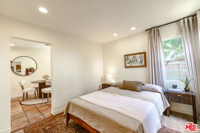 927 Pine Grove Avenue, Los Angeles, CA 90042