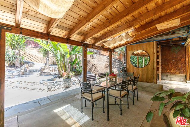 927 Pine Grove Avenue, Los Angeles, CA 90042