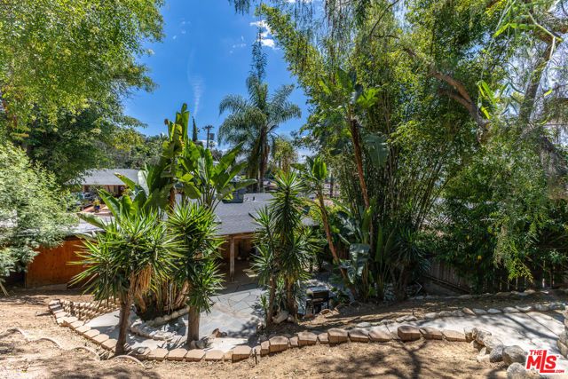 927 Pine Grove Avenue, Los Angeles, CA 90042