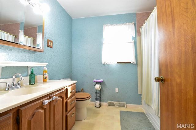 927 W Corbin Street, Bethalto, IL 62010