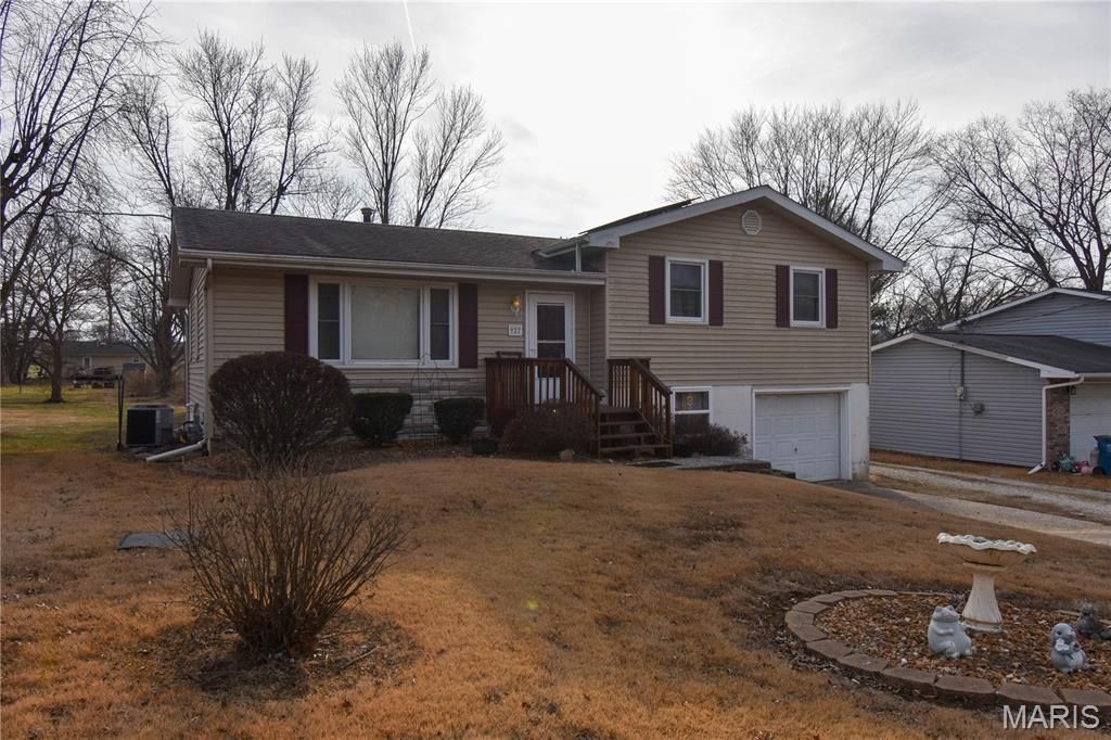 927 W Corbin Street, Bethalto, IL 62010