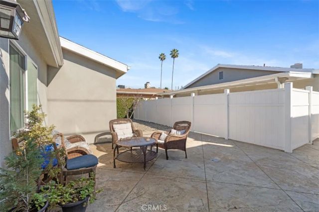 6015 Laurelgrove, North Hollywood, CA 91606