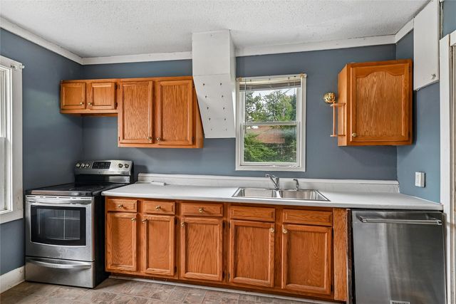 900 Central Avenue, Marion, IA 52302