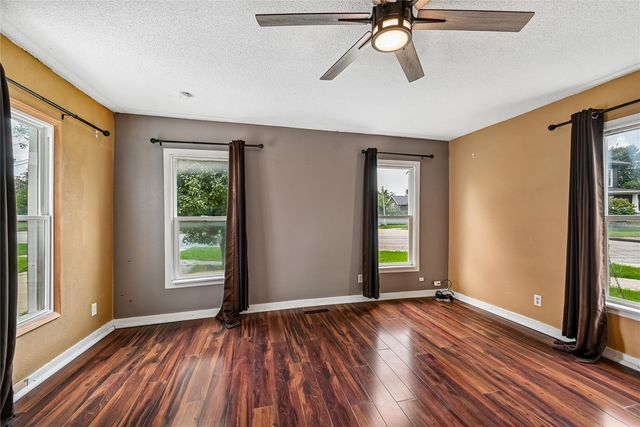 900 Central Avenue, Marion, IA 52302