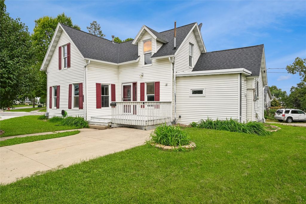 900 Central Avenue, Marion, IA 52302