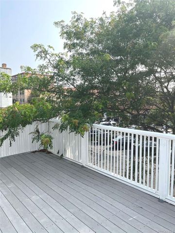 307 Magnolia Boulevard Upper, Long Beach, NY 11561