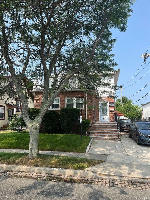 307 Magnolia Boulevard Upper, Long Beach, NY 11561