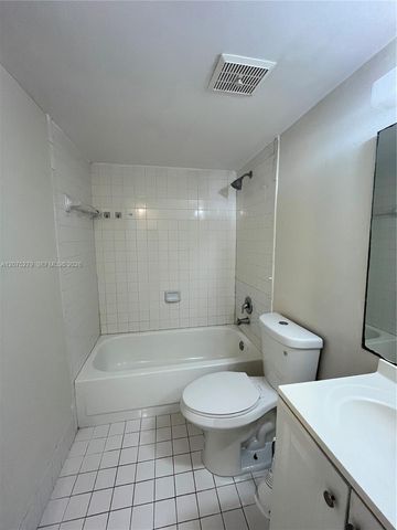 3252 Foxcroft Road 104, Miramar, FL 33025