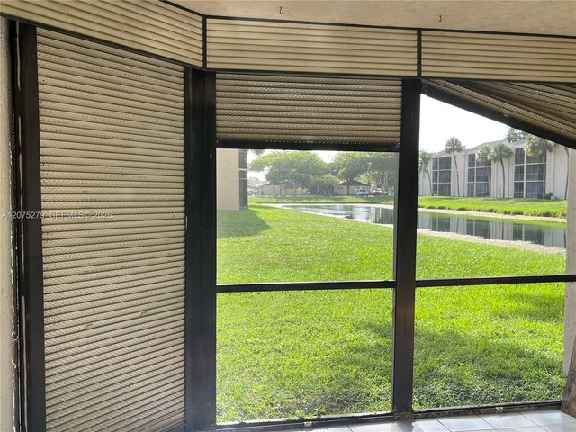 3252 Foxcroft Road 104, Miramar, FL 33025