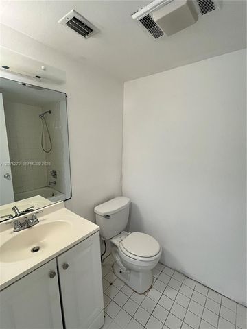 3252 Foxcroft Road 104, Miramar, FL 33025