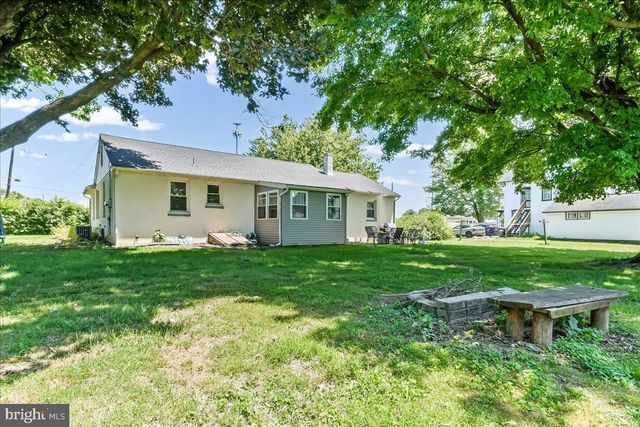 241 CHURCH ST, Cochranville, PA 19330