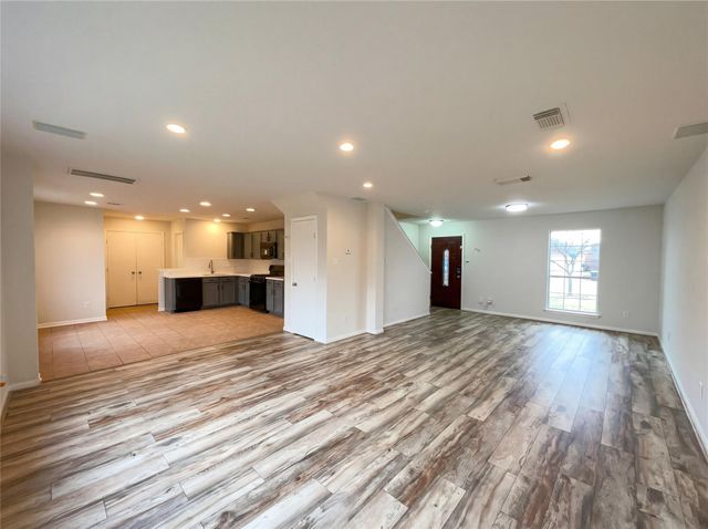 1910 Tommy Lane 115, Missouri City, TX 77489