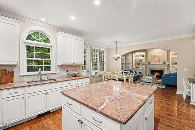 1905 Falls Farm Crsg Crossing, Raleigh, NC 27614