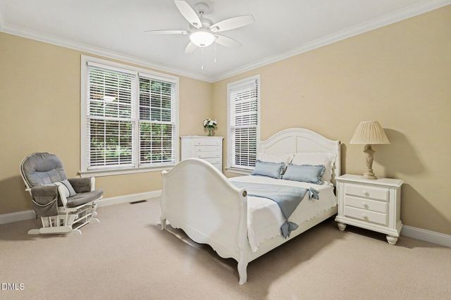 1905 Falls Farm Crsg Crossing, Raleigh, NC 27614