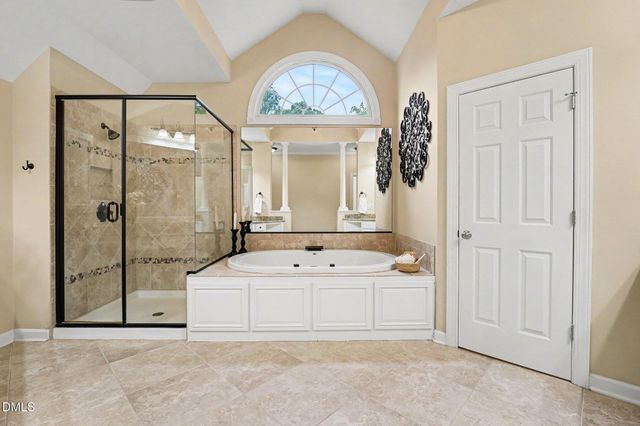 1905 Falls Farm Crsg Crossing, Raleigh, NC 27614