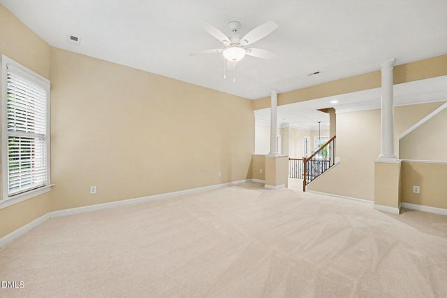 1905 Falls Farm Crsg Crossing, Raleigh, NC 27614