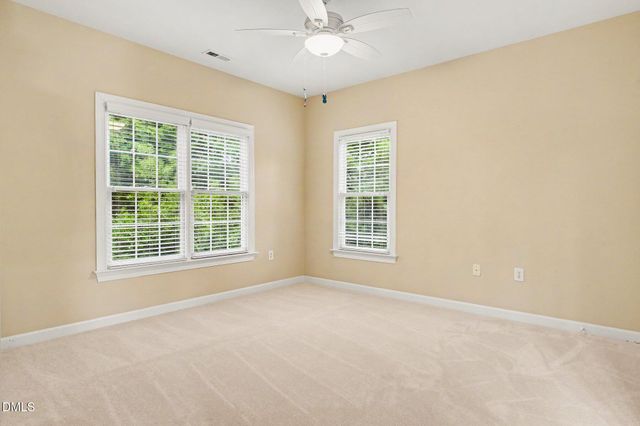1905 Falls Farm Crsg Crossing, Raleigh, NC 27614