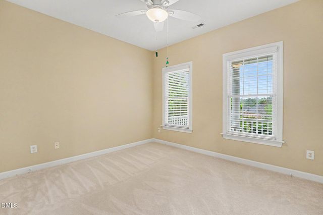 1905 Falls Farm Crsg Crossing, Raleigh, NC 27614
