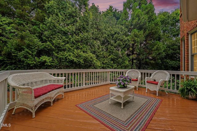 1905 Falls Farm Crsg Crossing, Raleigh, NC 27614