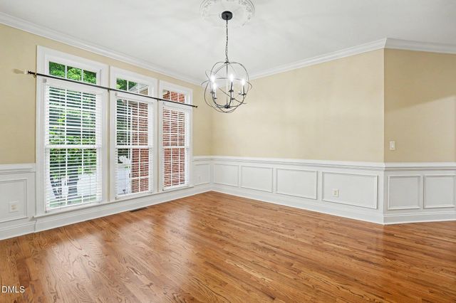 1905 Falls Farm Crsg Crossing, Raleigh, NC 27614