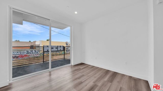 667 N Wilton Place 405, Los Angeles, CA 90004