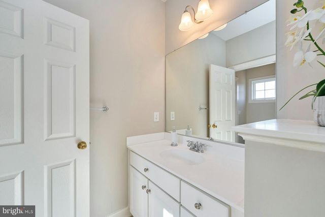 3504 FINISH LINE DR, Gainesville, VA 20155