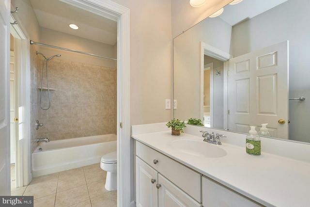 3504 FINISH LINE DR, Gainesville, VA 20155