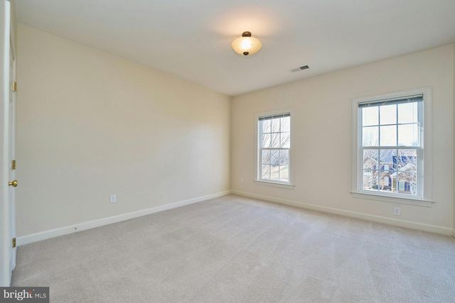 3504 FINISH LINE DR, Gainesville, VA 20155