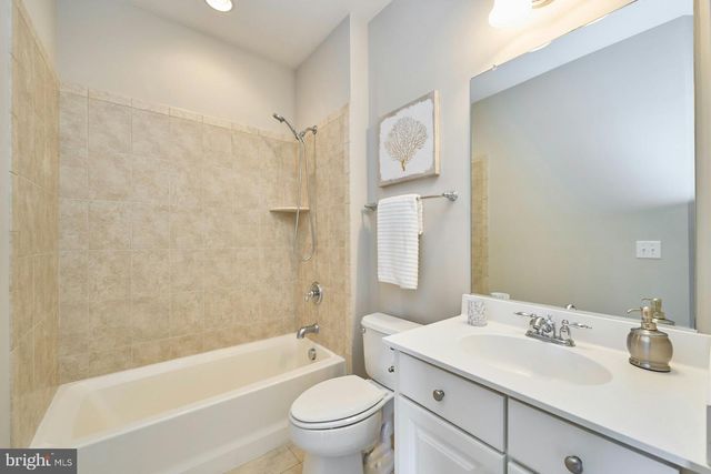 3504 FINISH LINE DR, Gainesville, VA 20155