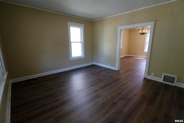 1918 W CLARKE Avenue, West Peoria, IL 61604
