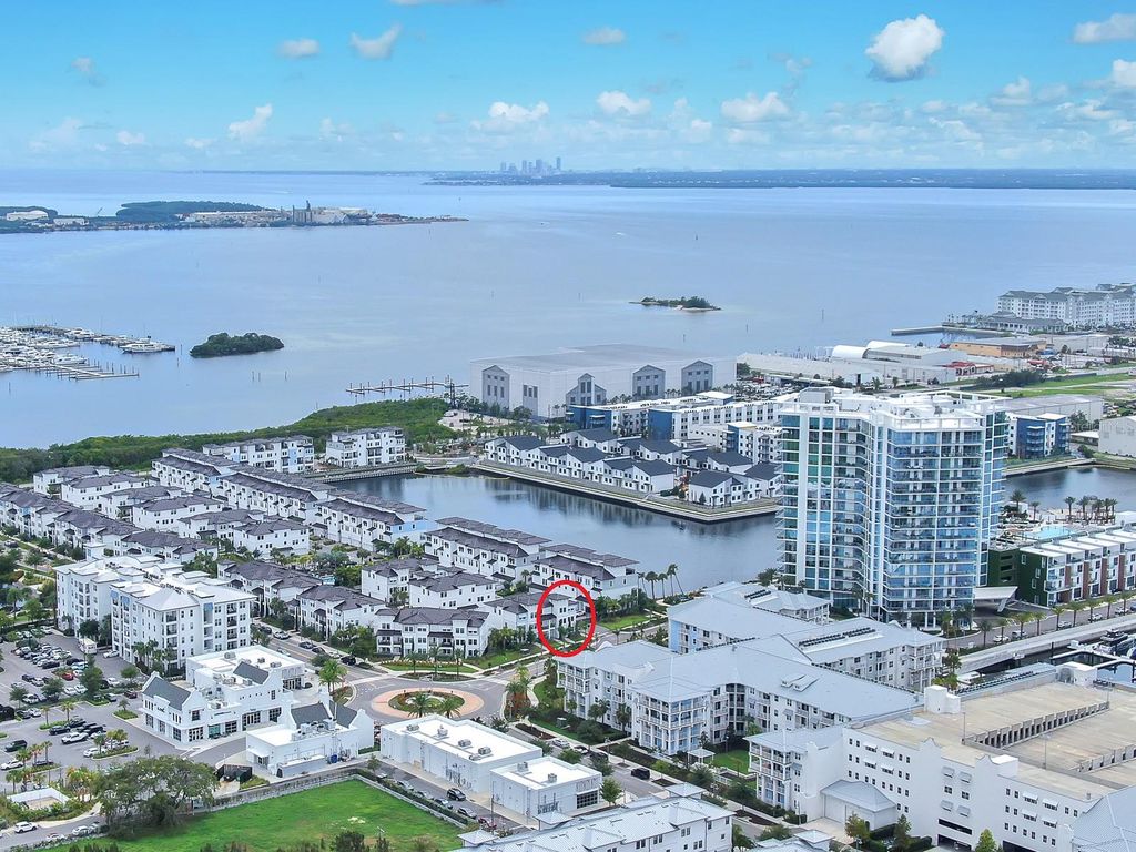 Image 2 of property listing at 5351 BRIDGE STREET 16, Tampa, FL 33611