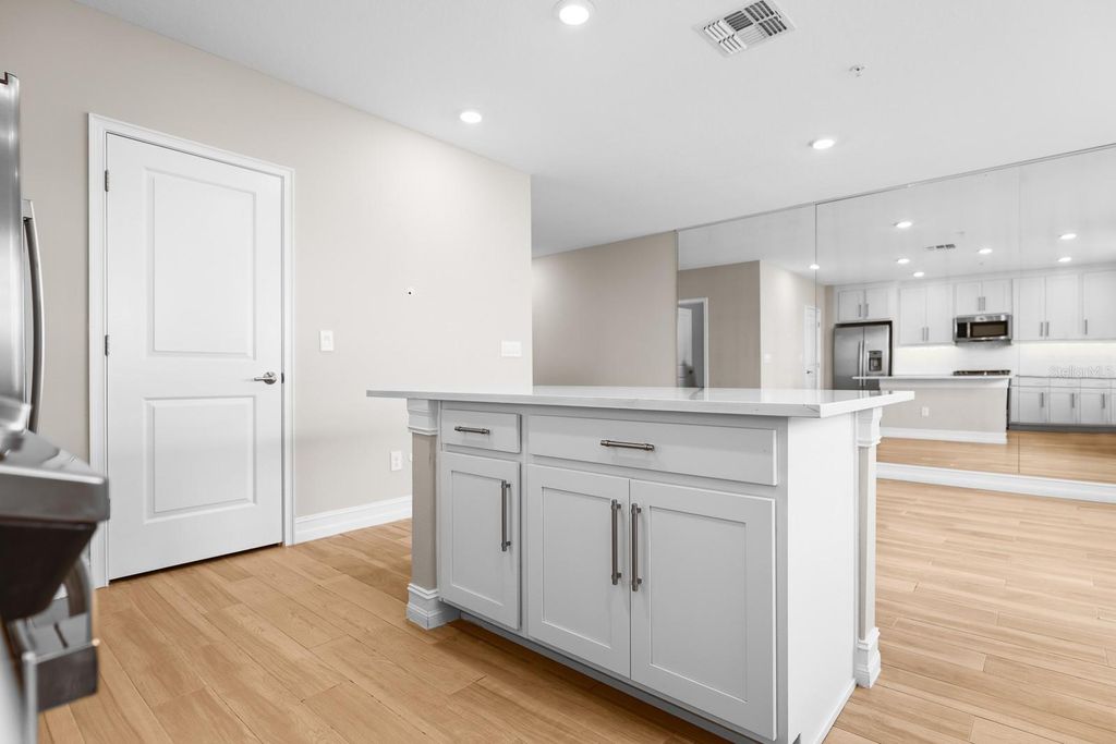 Image 13 of property listing at 5351 BRIDGE STREET 16, Tampa, FL 33611