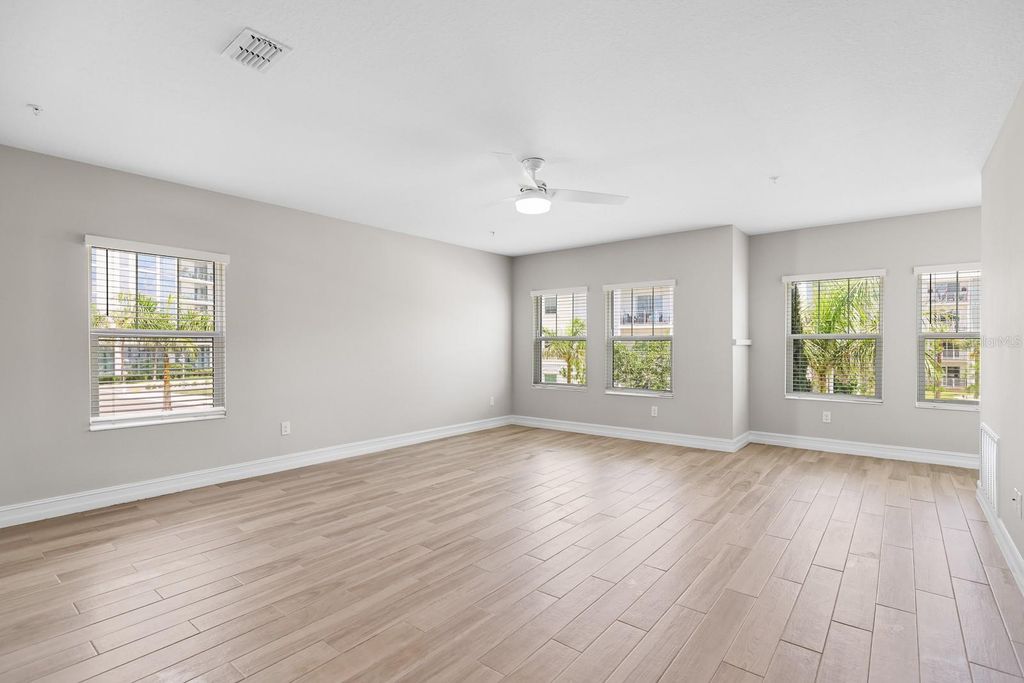Image 15 of property listing at 5351 BRIDGE STREET 16, Tampa, FL 33611