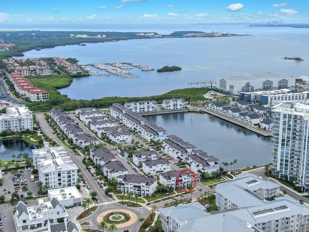 Image 4 of property listing at 5351 BRIDGE STREET 16, Tampa, FL 33611