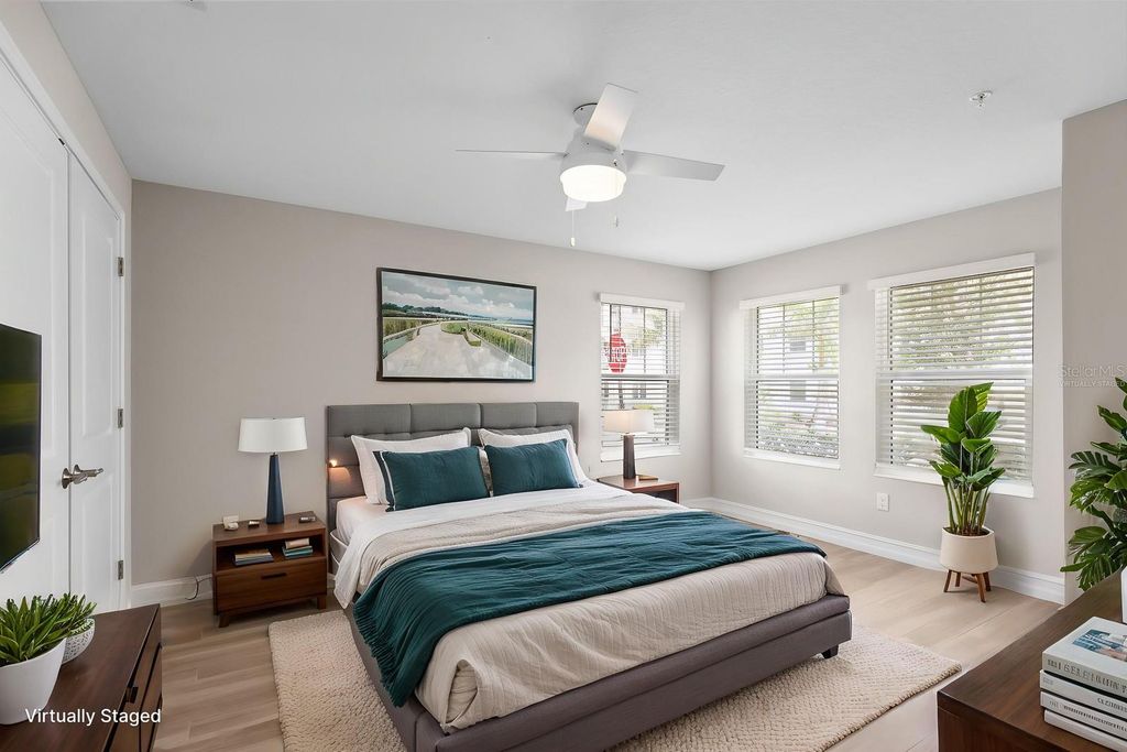 Image 31 of property listing at 5351 BRIDGE STREET 16, Tampa, FL 33611