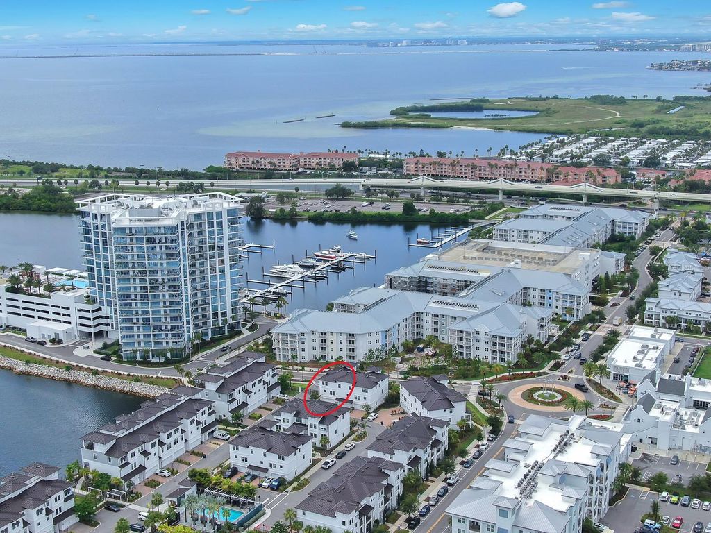 Image 41 of property listing at 5351 BRIDGE STREET 16, Tampa, FL 33611