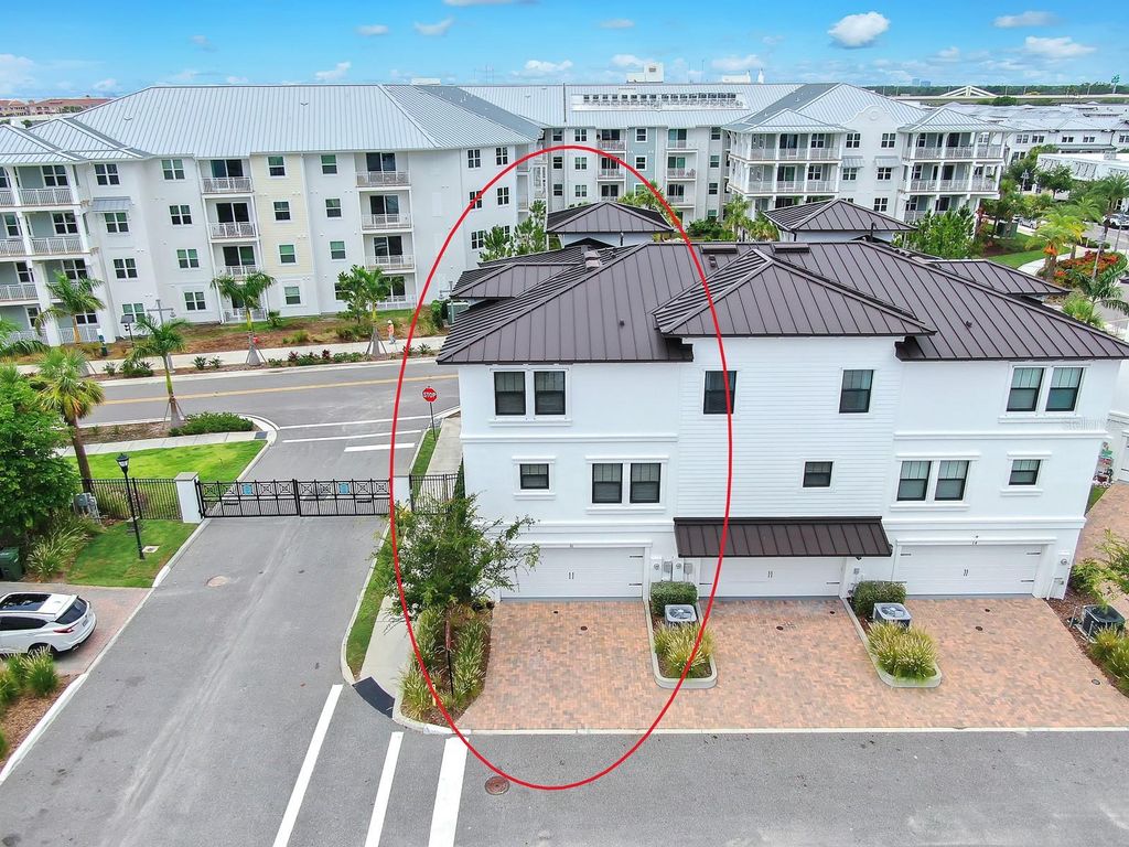 Image 7 of property listing at 5351 BRIDGE STREET 16, Tampa, FL 33611