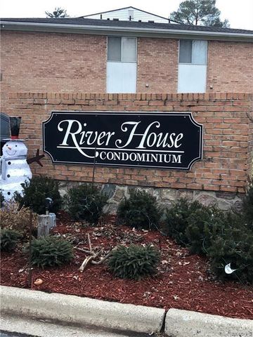 1249 Island Drive 104, Ann Arbor, MI 48105