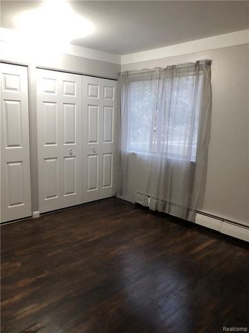 1249 Island Drive 104, Ann Arbor, MI 48105